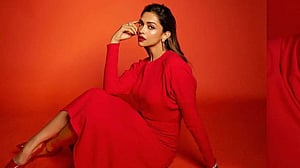 ইনস্টাগ্রামে দীপিকাকে কেন আনফলো করলেন আনন্দ?