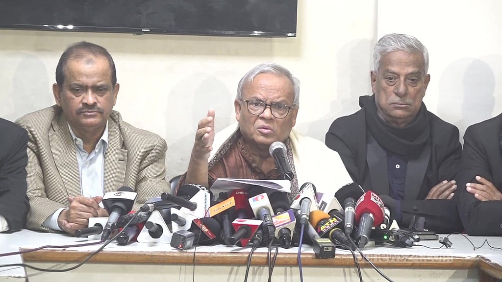 নতুন পাঠ্যক্রমে কিশোর মনকে বিকৃত করার চেষ্টা হয়েছে: রিজভী