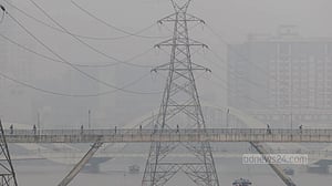 ধোঁয়াশা দিনে হাতিরঝিল