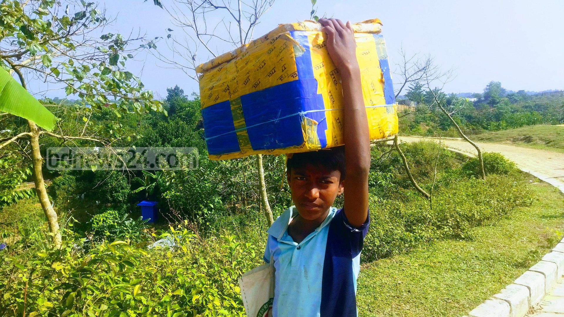 রোহিঙ্গা ক্যাম্পের আইসক্রিমওয়ালা