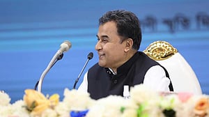 রেমিটেন্স বাড়াতে পথ খুঁজছে সরকার: অর্থমন্ত্রী