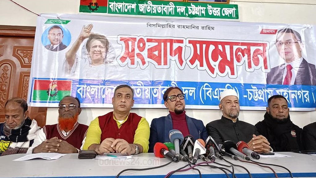 সবকিছুই এখন শেখ হাসিনার হুকুমের দাস: শাহাদাত