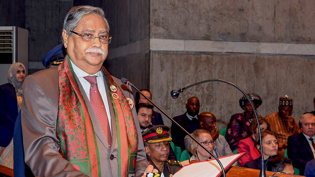 নৈরাজ্যের রাজনীতি ছেড়ে কল্যাণের পথে আসার আহ্বান রাষ্ট্রপতির