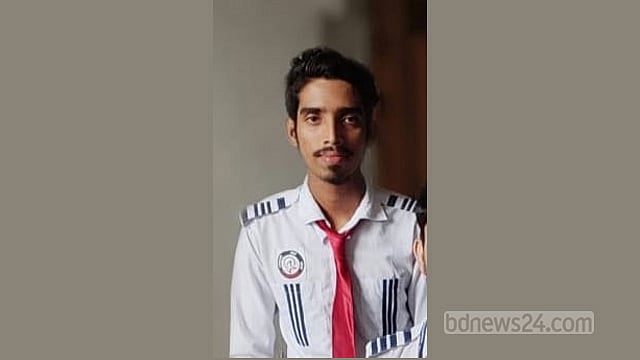 কলেজছাত্রের সঙ্গে পুড়েছে সবজি বিক্রেতা বাবার স্বপ্ন