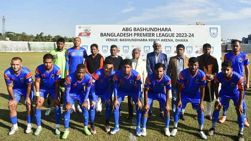 শেখ রাসেলকে প্রথম হারের স্বাদ দিল পুলিশ এফসি
