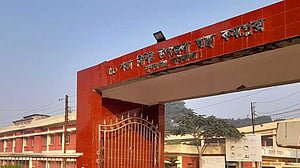 গাইবান্ধায় আগুন পোহাতে গিয়ে দগ্ধ বৃদ্ধা মারা গেছেন