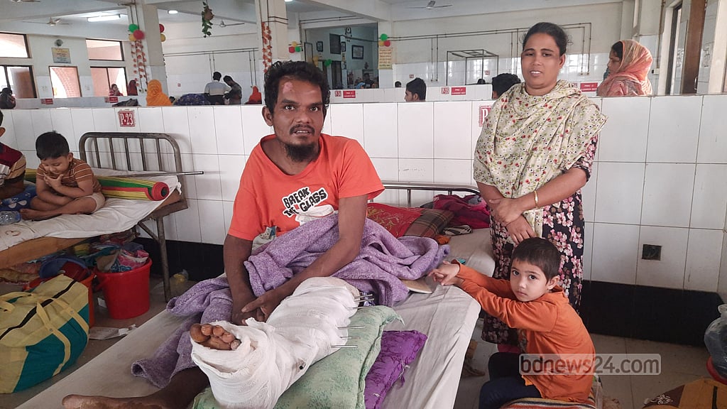 দালালের খপ্পরে পড়ে বেসরকারি হাসপাতালে, দুর্ভোগের ১৪ দিন