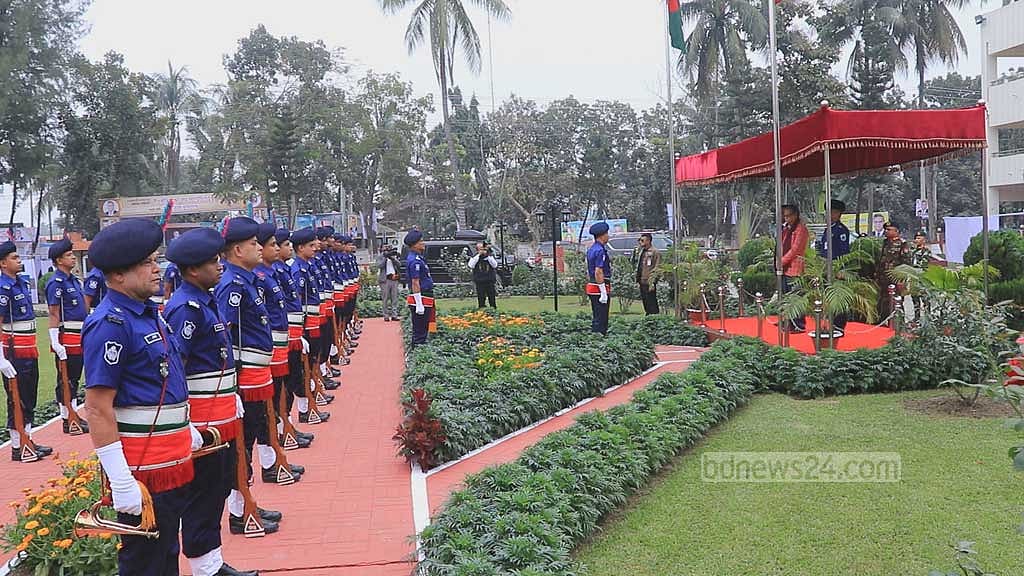 পাবনায় পৌঁছেছেন রাষ্ট্রপতি