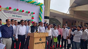 প্রথম লাগেজ ভ্যানে ঢাকা থেকে ৪,৬০০ কেজি পণ্য গেল সিলেটে
