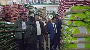 অবৈধভাবে চাল মজুদ করায় এসিআই রাইস মিলকে জরিমানা