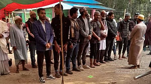 ডাণ্ডাবেড়ি নিয়ে বাবার জানাজায়: সেই ছাত্রদল নেতা জামিনে মুক্ত