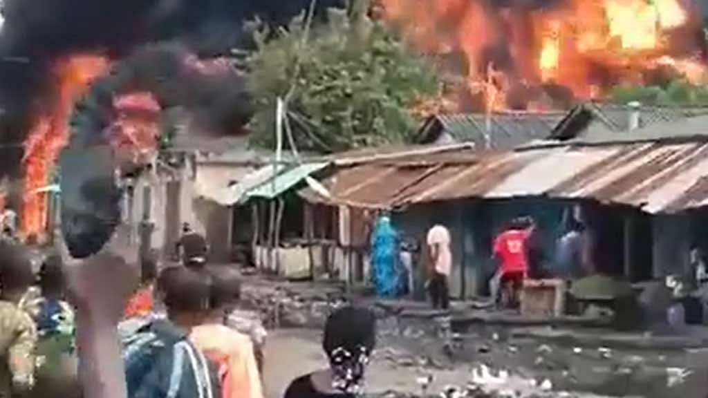 বেনিনে চোরাই জ্বালানি তেলের গুদামে আগুন, নিহত ৩৫