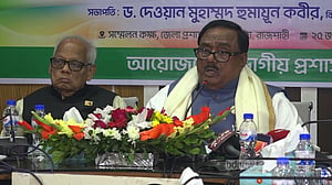 অবৈধভাবে চাল মজুতদারদের জেলে দেওয়ার নির্দেশ খাদ্যমন্ত্রীর