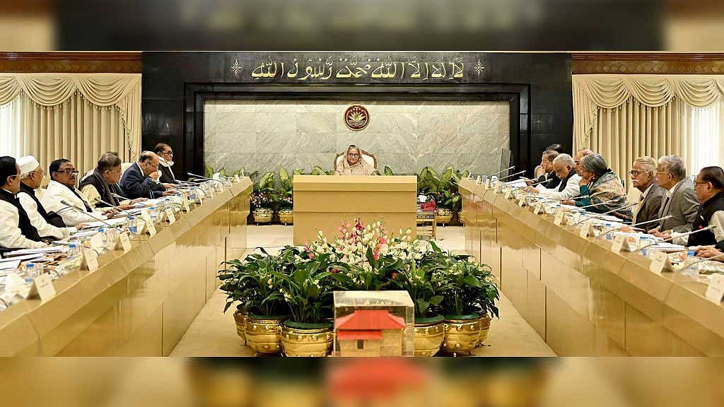 মন্ত্রিসভার প্রথম বৈঠকে রাষ্ট্রপতির ভাষণ অনুমোদন, মূল্যস্ফীতি নিয়ন্ত্রণে জোর
