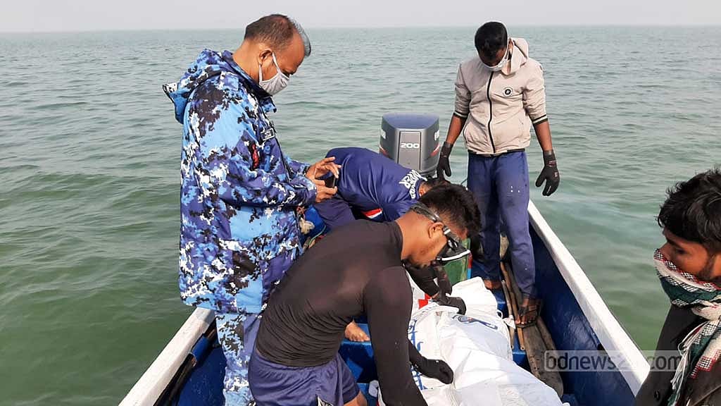 মেঘনায় লঞ্চ দুর্ঘটনায় নিখোঁজ নারীর মরদেহ মিলল তিন দিন পর
