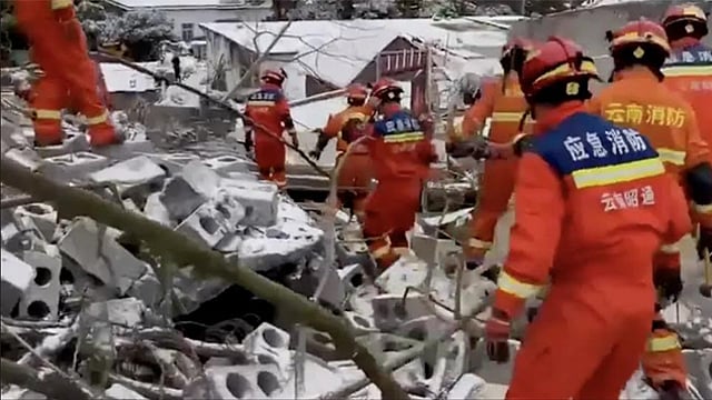 চীনে ভূমিধসে ২ মৃত্যু, নিখোঁজ ৪৫