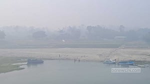 পারদ নেমেছে ৫ ডিগ্রিতে, মৌসুমের সর্বনিম্ন তাপমাত্রা তেঁতুলিয়ায়
