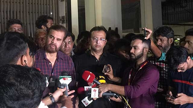 মাঝ রাতে সোহানের বাড়িতে শাকিব খান