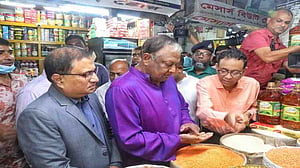 ‘গুলি’ করাটাই শেষ সমাধান নয়: বাণিজ্যমন্ত্রী
