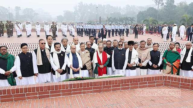 সরকার কি তিন চ্যালেঞ্জ মোকাবেলায় সক্ষম?