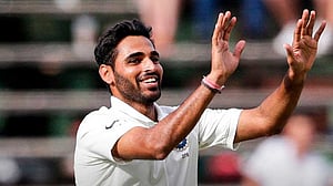 ৬ বছর পর সাদা পোশাকে ফিরে ভুবনেশ্বরের ৫ উইকেট