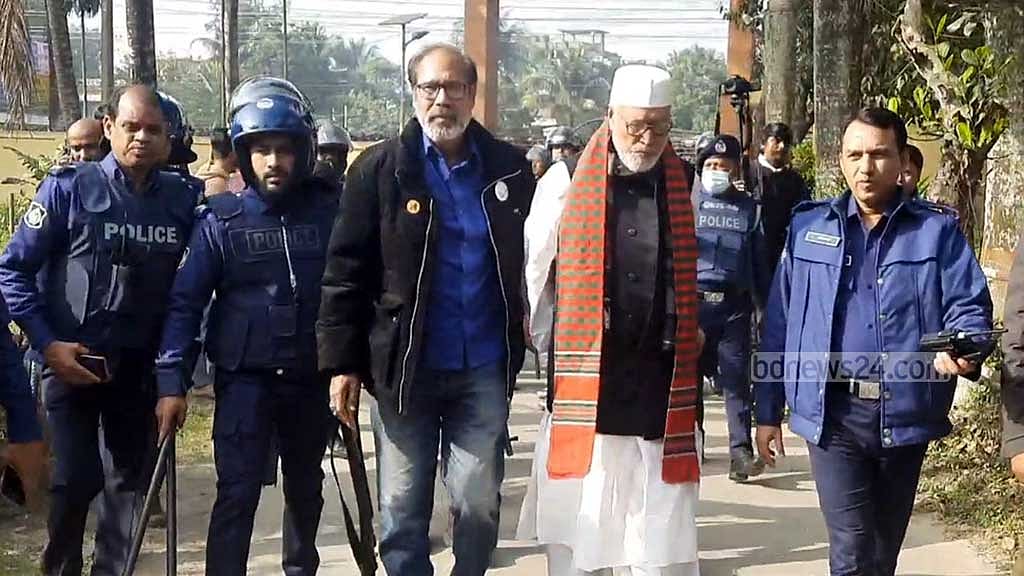 তিন ঘণ্টা পর সড়ক ছাড়লেন লতিফ সিদ্দিকী