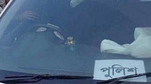 ‘রিকুইজিশন’ আতঙ্কে মাইক্রোবাস চালক-মালিকরা