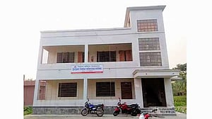 জাল ভোট: সাতক্ষীরায় ৩ ভোট কর্মকর্তা বহিষ্কার