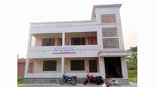 জাল ভোট: সাতক্ষীরায় ৩ ভোট কর্মকর্তা বহিষ্কার