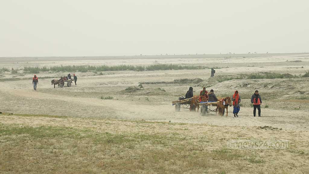 ঘুঘুমারি: বেঁচে থাকার লড়াই যেখানে অবিরাম
