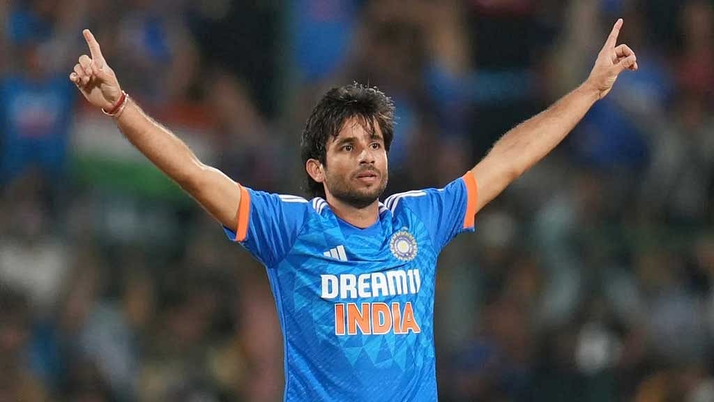 টি-টোয়েন্টি বিশ্বকাপ দলে বিষ্ণইকে চান গাভাস্কার