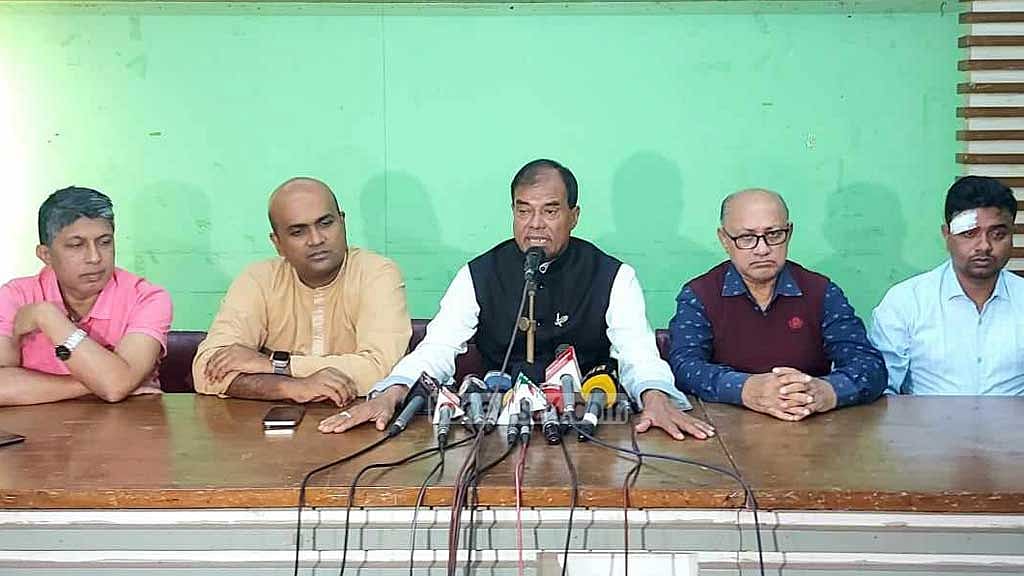 ফল বাতিলের দাবি চট্টগ্রামের গিয়াসের