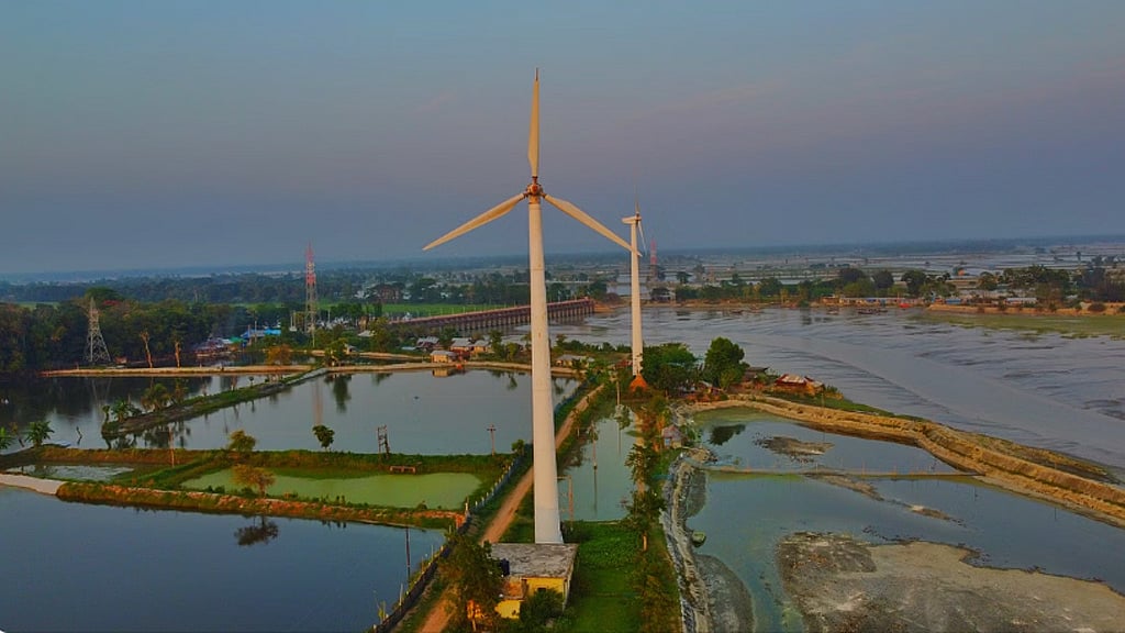 ক্যাপাসিটি চার্জ ছাড়া ১১ টাকায় সৌর বিদ্যুৎ, ১৩ টাকায় বায়ু বিদ্যুৎ