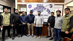 ফ্রিল্যান্সিং শেখানোর নামে প্রতারণা, গ্রেপ্তার ৬