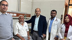 দেশে প্রথমবার রোবটের সাহায্যে হার্টে বসল রিং
