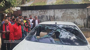 গাইবান্ধায় আওয়ামী লীগ নেতার বাড়িতে হাতবোমা বিস্ফোরণ