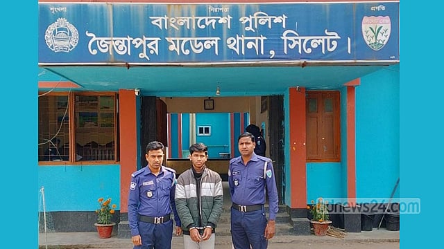 সড়কে ৪ মৃত্যু: হাসপাতাল ভাঙচুরের মামলায় গ্রেপ্তার ১