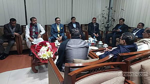 স্বাস্থ্য পরীক্ষার জন্য সিঙ্গাপুরে গেলেন ওবায়দুল কাদের