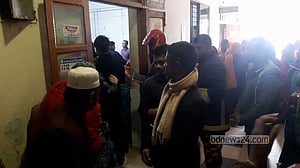 নেত্রকোণায় পিকআপ ভ্যানের ধাক্কায় শিক্ষক নিহত