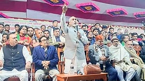 এমপি নূর মোহাম্মদকে নৌকার প্রার্থী কাহারের হুঁশিয়ারি