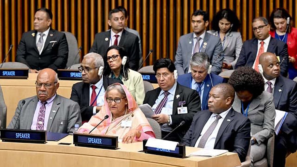 জলবায়ু সংকট এড়াতে ধনী দেশগুলোকে সৎ হতে হবে: প্রধানমন্ত্রী