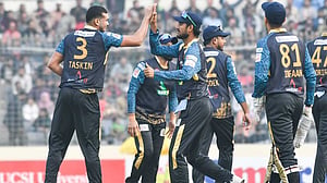 চ্যাম্পিয়নদের হারিয়ে নবাগত ঢাকার দুর্দান্ত শুরু