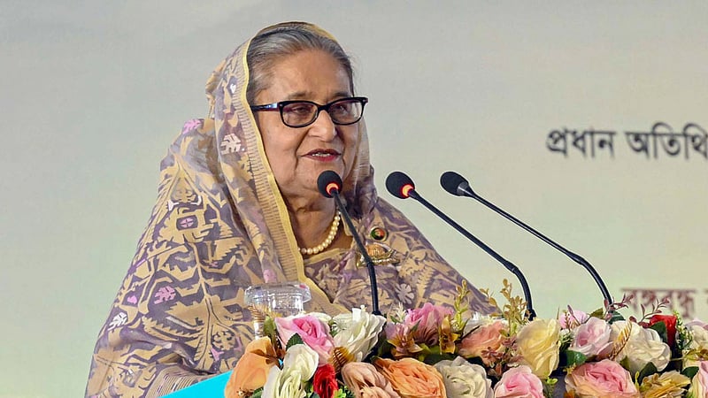 পূর্বাচলে রোববার ঢাকা আন্তর্জাতিক বাণিজ্য মেলার উদ্বোধনী অনুষ্ঠানে প্রধানমন্ত্রী শেখ হাসিনা।