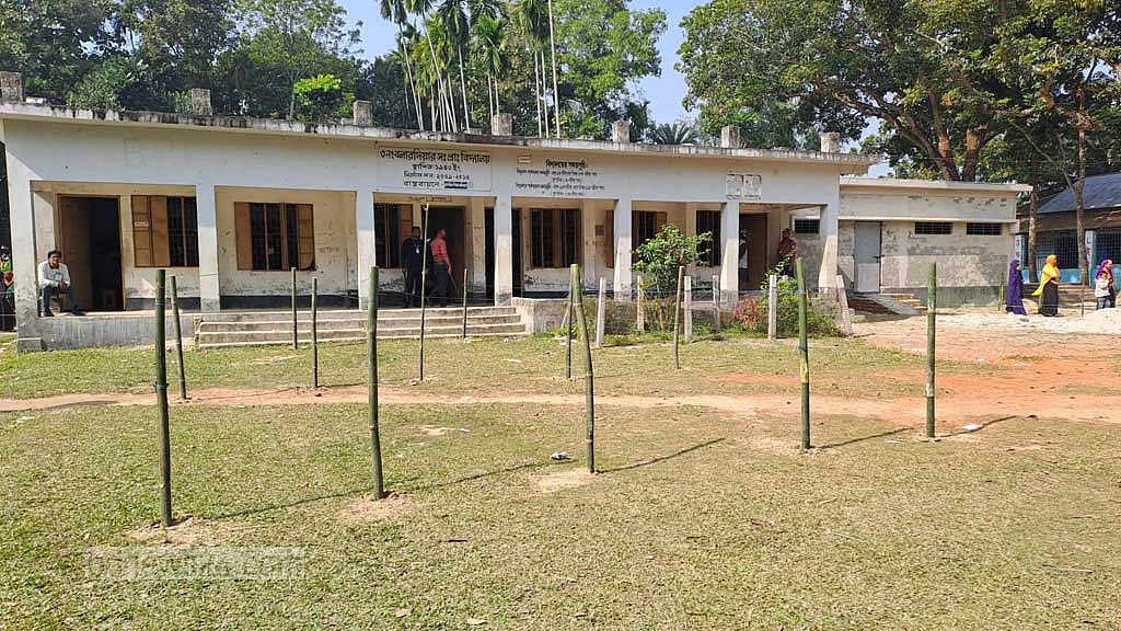 জামালপুরে নৌকা ও ট্রাক সমর্থকের সংঘর্ষ, পুলিশের গুলি