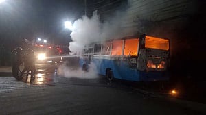 ভোটের আগের রাতে পুড়েছে ১০ বাহন: ফায়ার সার্ভিস