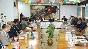 বেবিচককে আয় বাড়ানোর নির্দেশ মন্ত্রীর