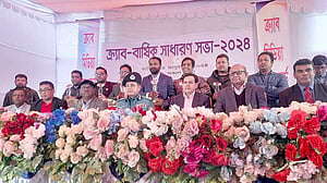 সমাজ গঠনে সাংবাদিক ও পুলিশের ভূমিকা দেখছেন ডিএমপি কমিশনার