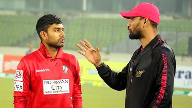 দেশি ক্রিকেটারদের কাছেই বেশি চাওয়া মিরাজের
