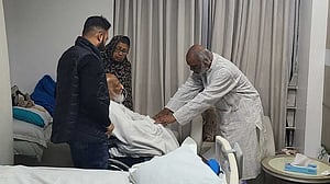 আবার সিঙ্গাপুর নেওয়া হচ্ছে মোশাররফকে