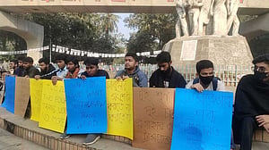 স্বেচ্ছায় লিঙ্গ রূপান্তরকারীরা ঢাবিতে কোটার সুযোগ পাবে না: উপাচার্য